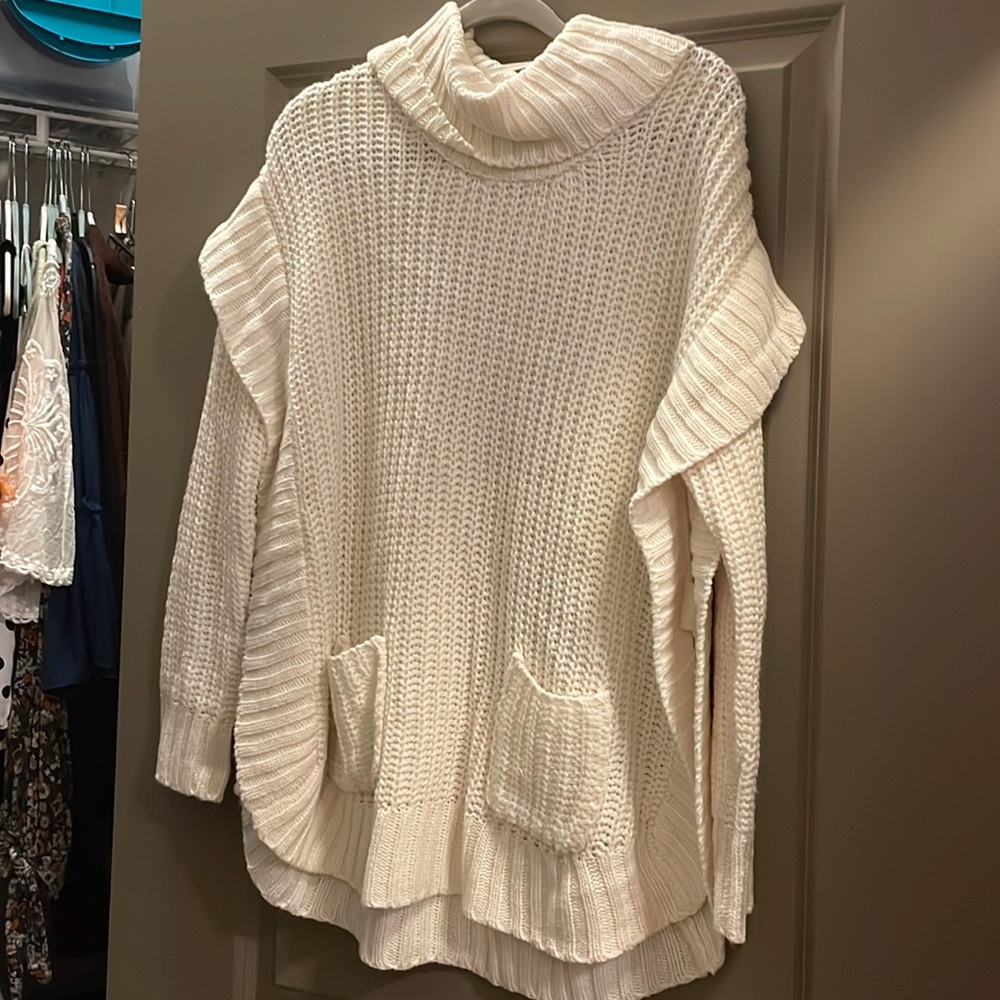 Oversized sweater. Size L.